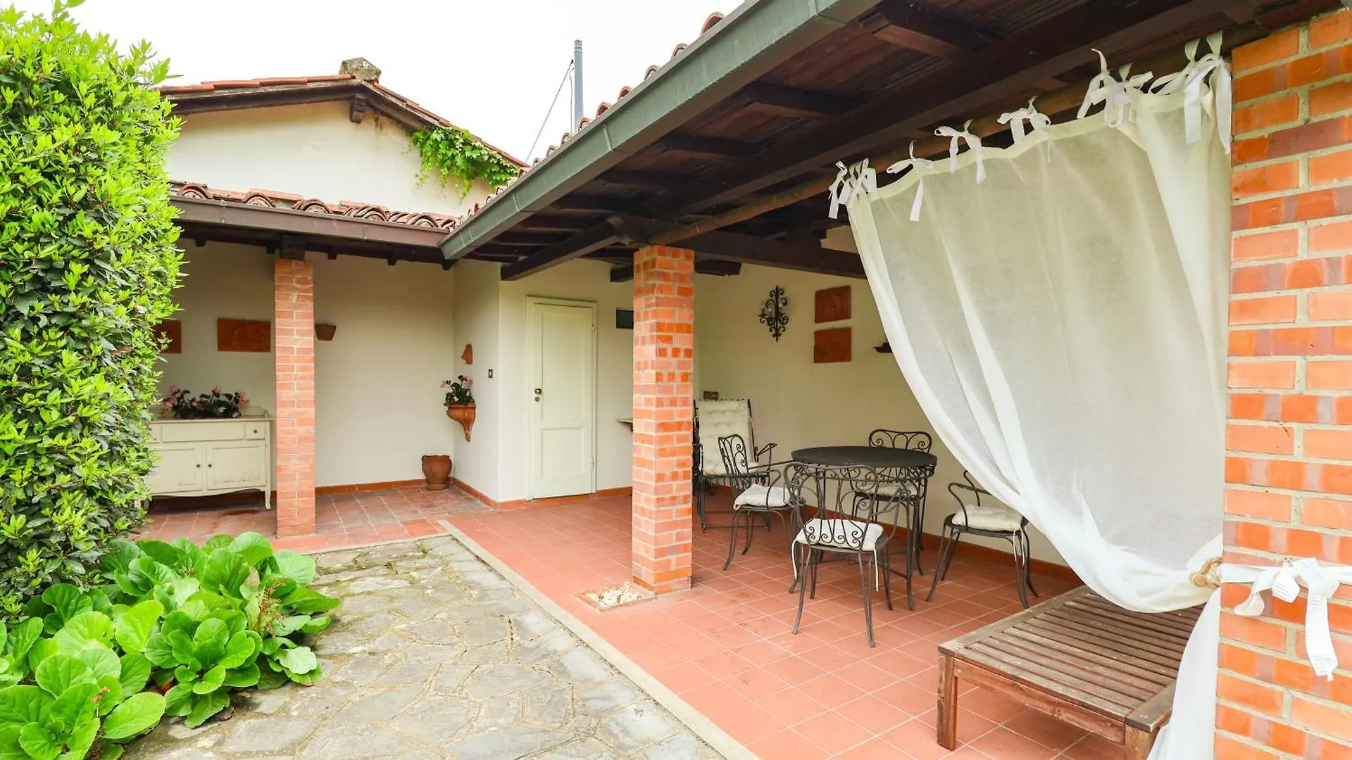 Apartment Tuscan House With Garden - With Wi-Fi, Free Parking Montecatini Terme