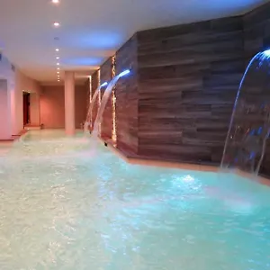 4* Hotel Columbia Wellness &