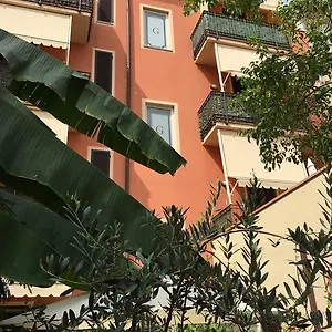 2* Apartahotel Gloria